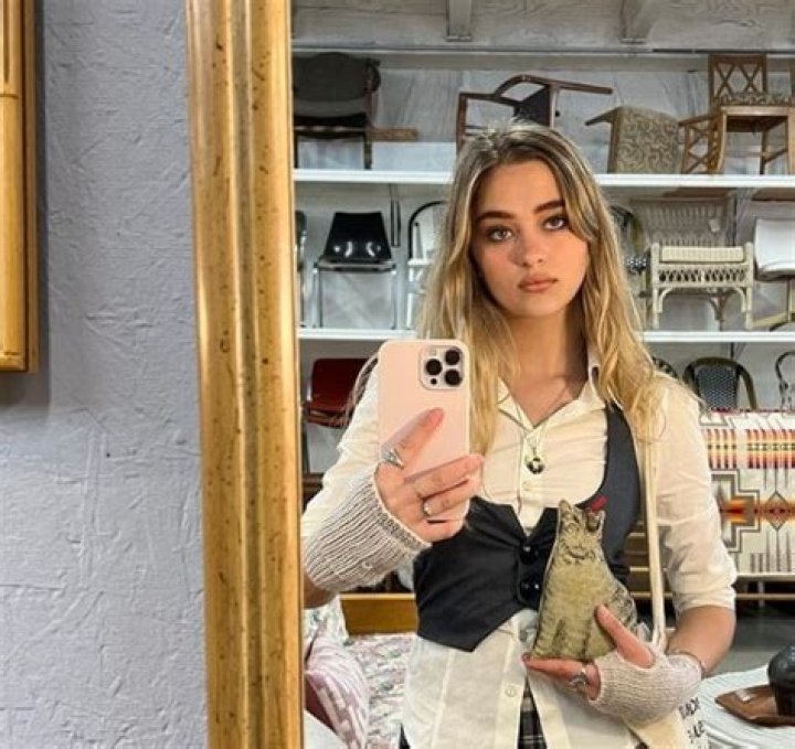Does Lizzy Greene Have A Baby? – Celebrity