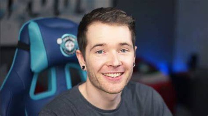 Is Dantdm Rich? – Celebrity