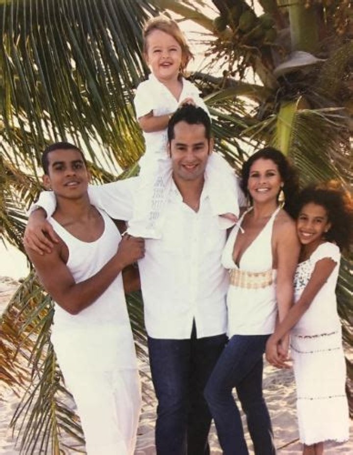 Mace Coronel with his parents and siblings