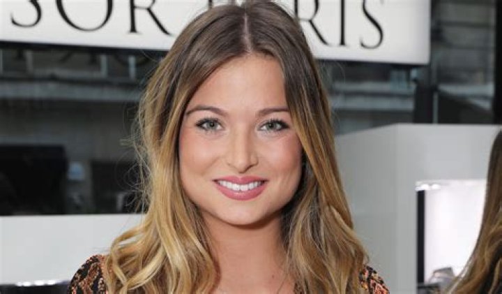 Zara Holland in Bathing Suit Enjoys "Thursday in Tulum" — Celebwell